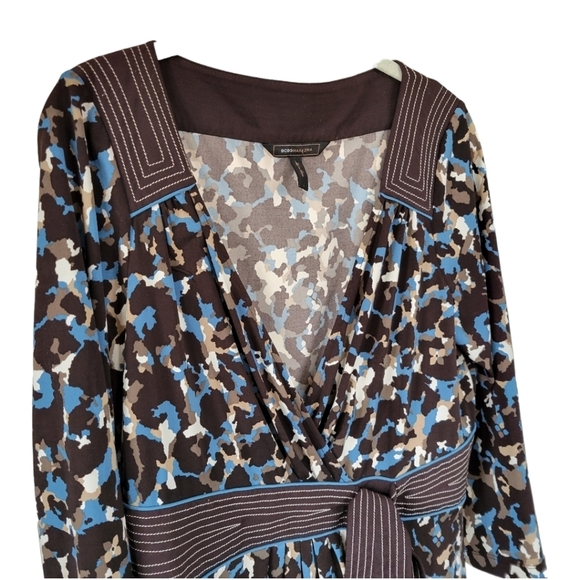BCBG MaxAzria Sz L Faux Wrap 3/4 Sleeve Dress Blue Brown Pattern - Picture 10 of 12